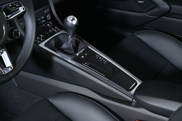 2025 Porsche 718 Cayman Coupe - 23000173 - 15