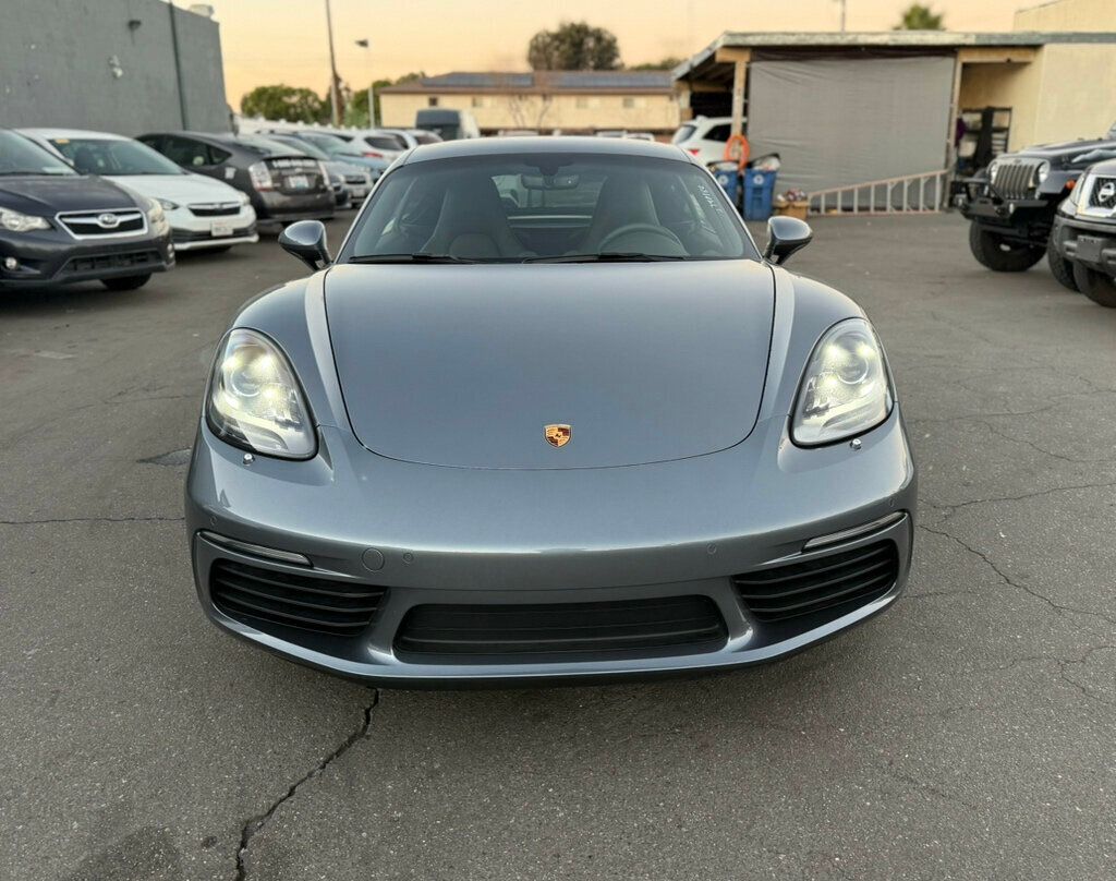 2025 Porsche Cayman Base photo 2