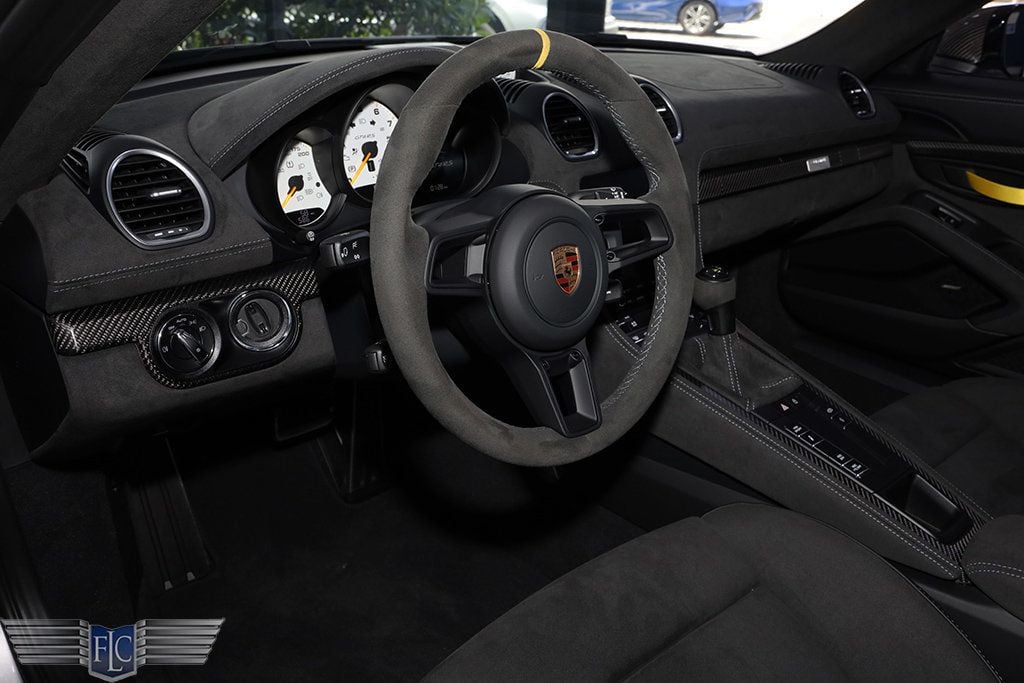 2025 Porsche 718 Cayman GT4 RS Coupe - 22896205 - 24