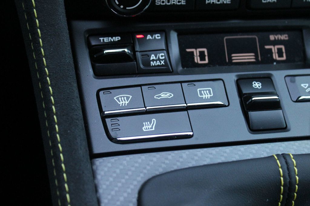 2025 Porsche 718 Cayman GT4 RS Coupe - 22946101 - 16