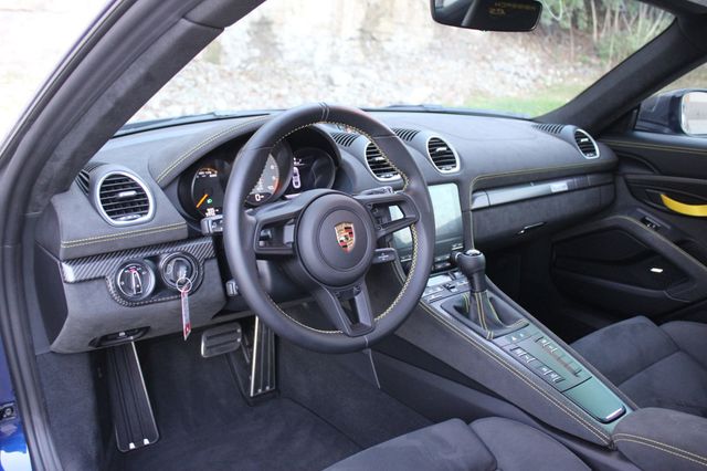 2025 Porsche 718 Cayman GT4 RS Coupe - 22946101 - 17