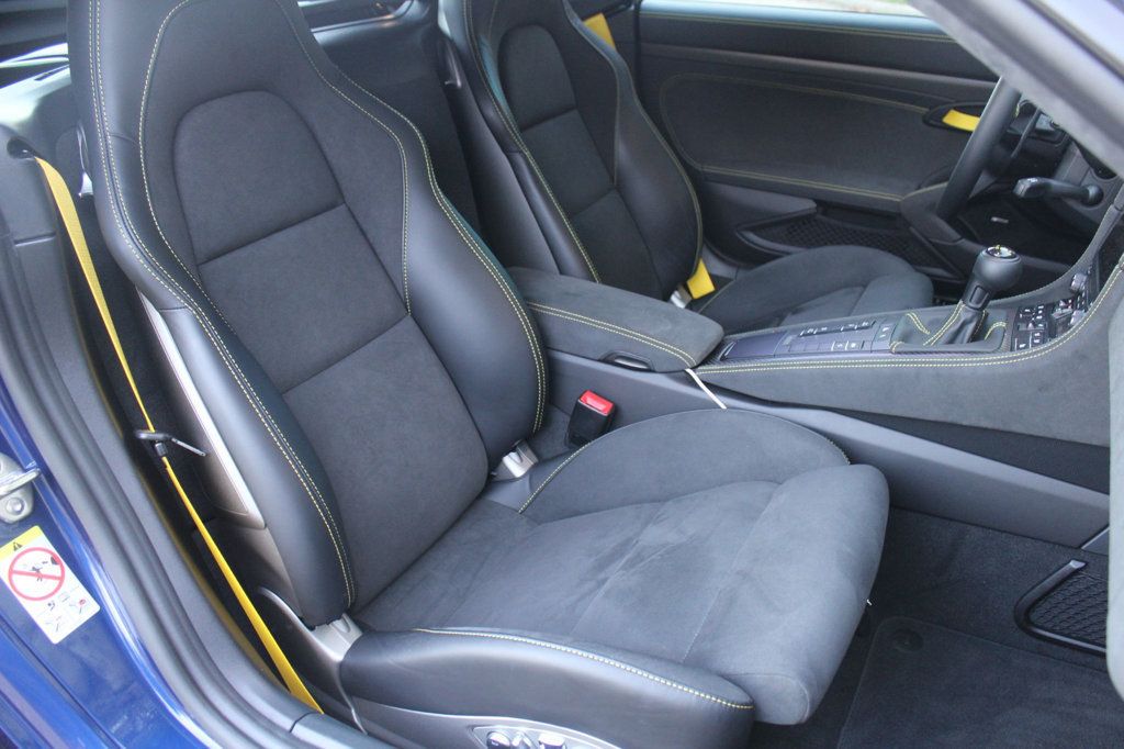 2025 Porsche 718 Cayman GT4 RS Coupe - 22946101 - 23