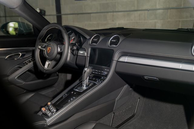 2025 Porsche 718 Cayman S Coupe - 23056039 - 16