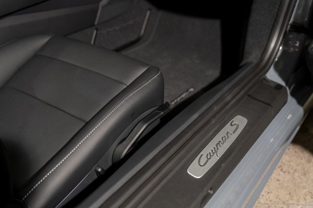 2025 Porsche 718 Cayman S Coupe - 23056039 - 27