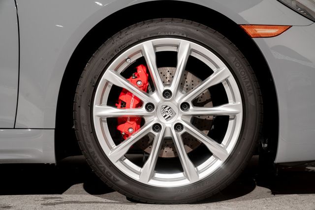 2025 Porsche 718 Cayman S Coupe - 23056039 - 37