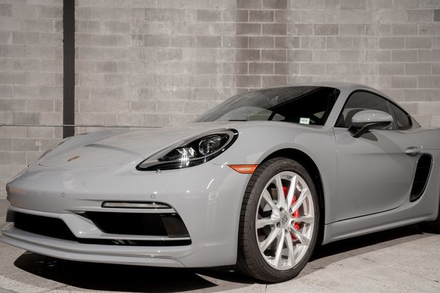 2025 Porsche 718 Cayman S Coupe - 23056039 - 38