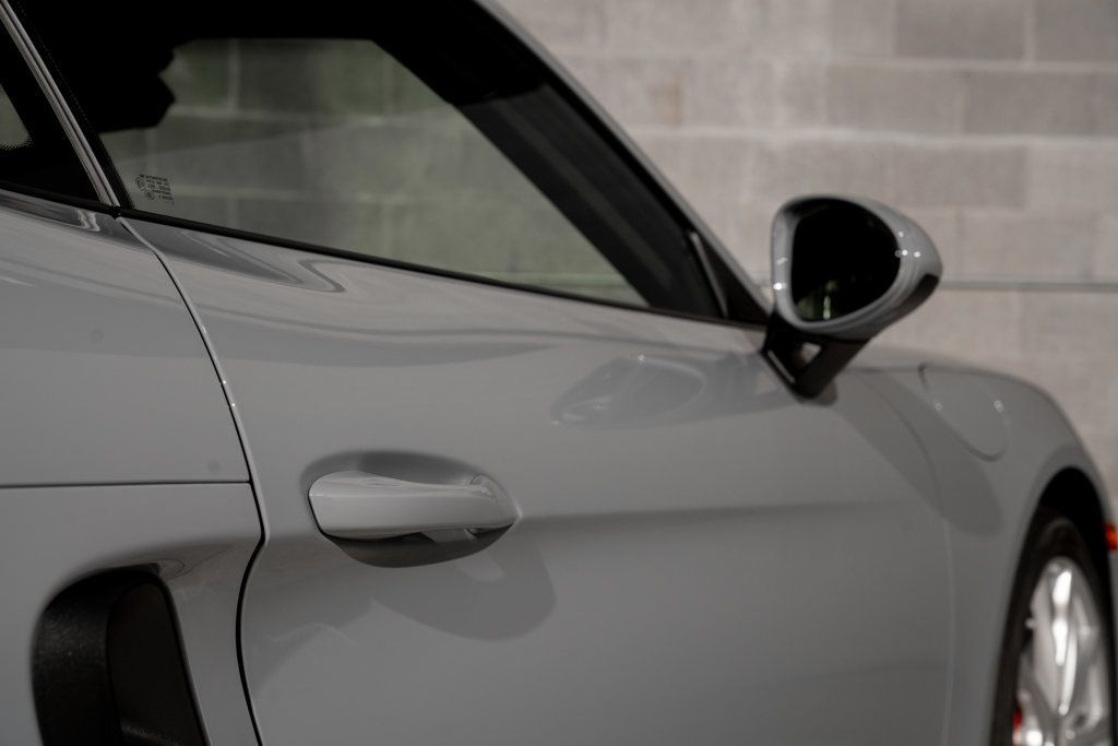 Porsche 718 Cayman photo 46