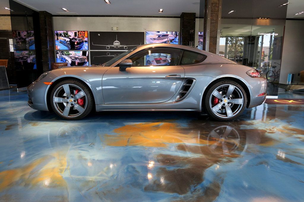 2025 Porsche Cayman S photo 11