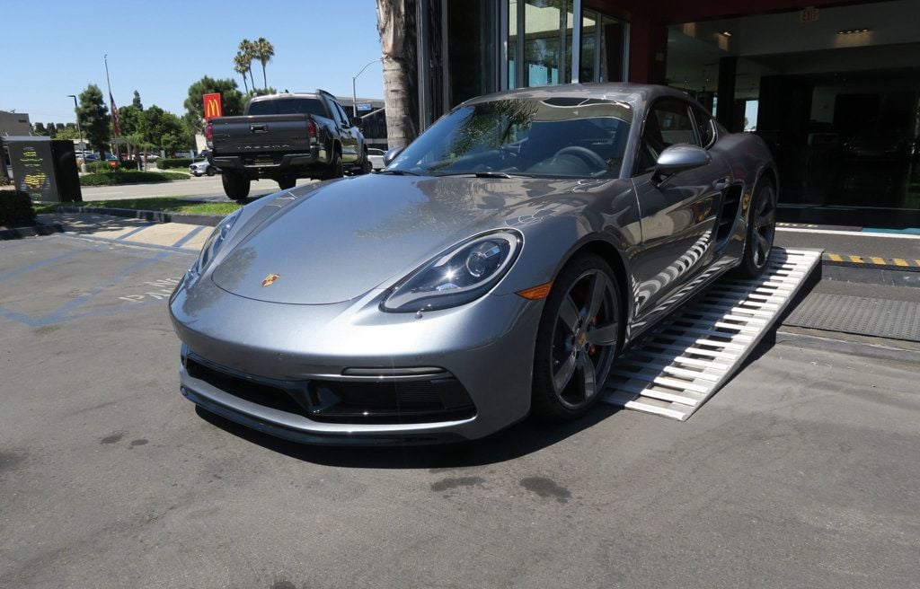 2025 Porsche Cayman S photo 2