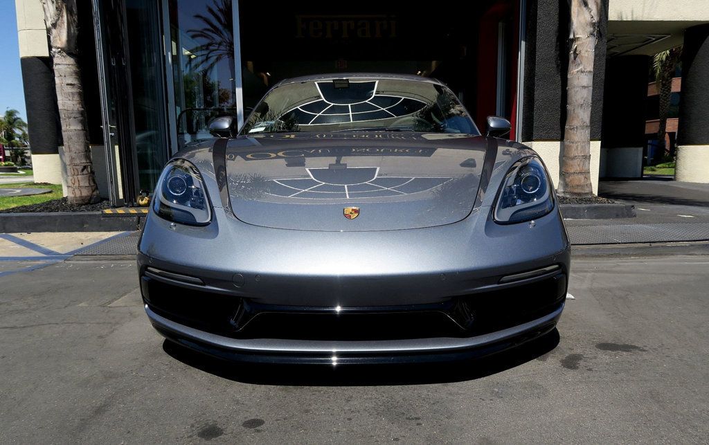 2025 Porsche Cayman S photo 3
