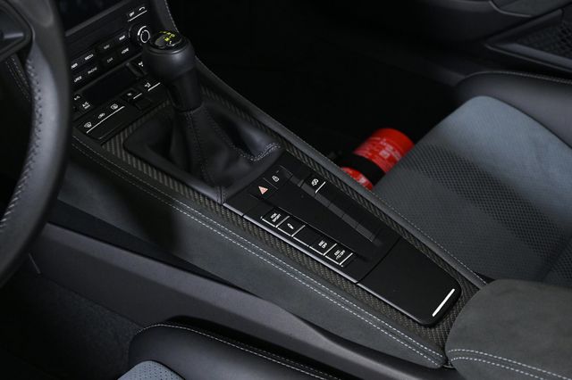 2025 Porsche 718 Spyder RS - 22946713 - 13