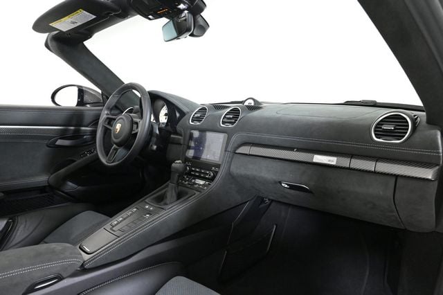 2025 Porsche 718 Spyder RS - 22946713 - 14