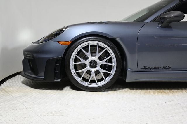 2025 Porsche 718 Spyder RS - 22946713 - 28