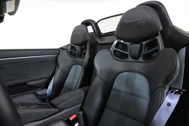 2025 Porsche 718 Spyder RS - 22946713 - 4