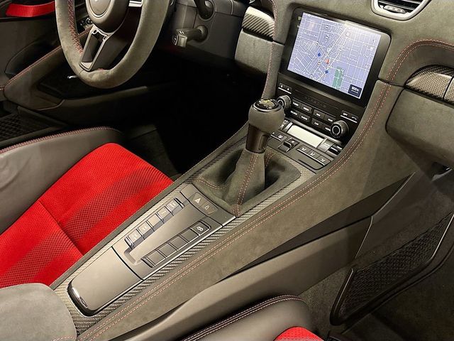 2025 Porsche 718 Spyder RS - 22980606 - 20