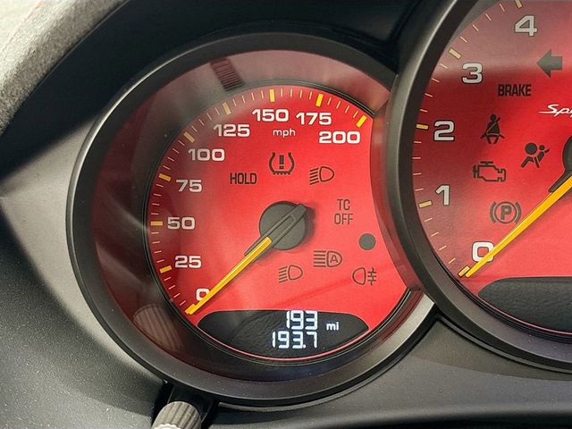 2025 Porsche 718 Spyder RS - 22980606 - 8