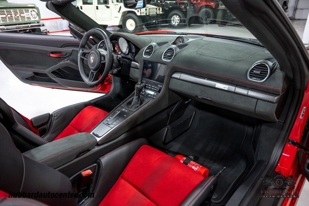 2025 Porsche 718 Spyder RS Roadster - 22957061 - 28