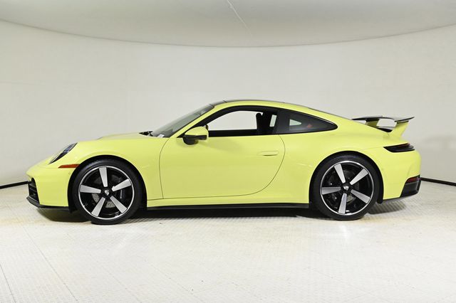 2025 Porsche 911  - 22906412 - 1