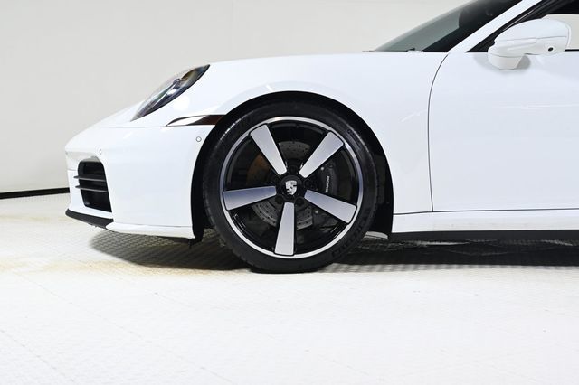 2025 Porsche 911  - 22916605 - 26