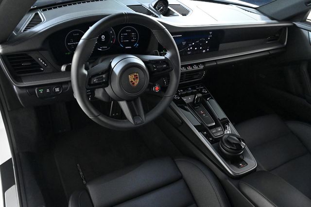 2025 Porsche 911  - 22916605 - 3
