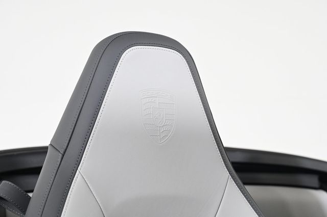 2025 Porsche 911  - 22937765 - 24