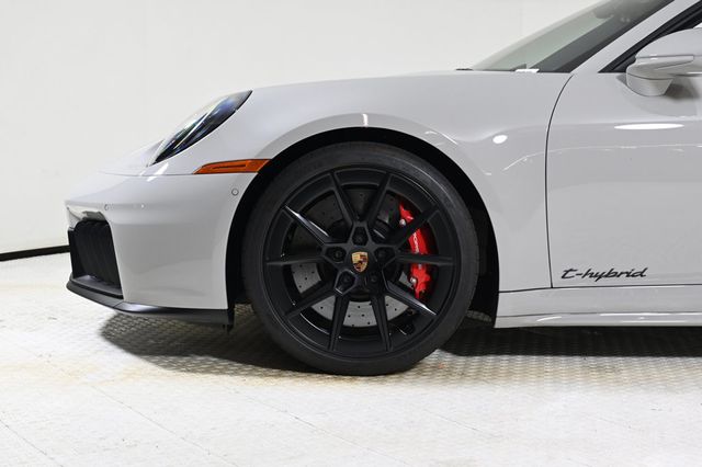 2025 Porsche 911  - 22937765 - 29