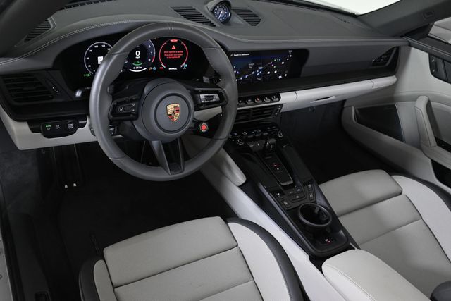 2025 Porsche 911  - 22937765 - 3