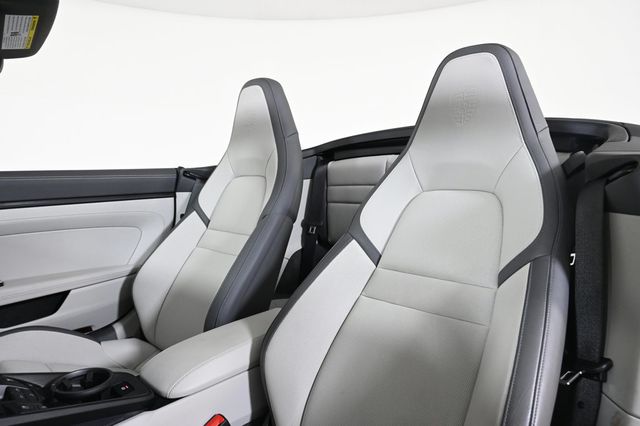 2025 Porsche 911  - 22937765 - 4