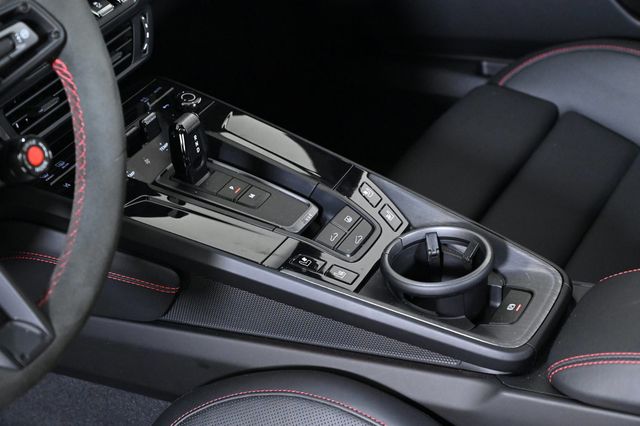 2025 Porsche 911  - 22942956 - 16