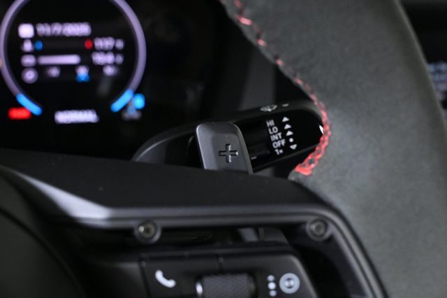 2025 Porsche 911  - 22942956 - 25