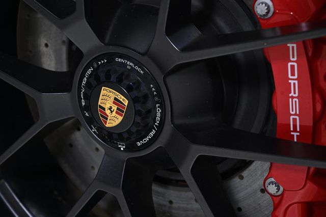 2025 Porsche 911  - 22942956 - 27