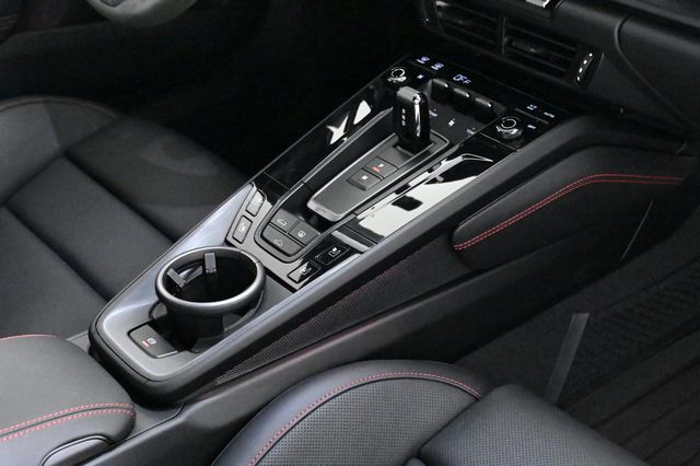 2025 Porsche 911  - 22942956 - 29