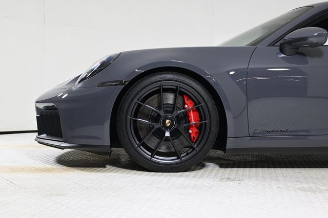 2025 Porsche 911  - 22942956 - 31