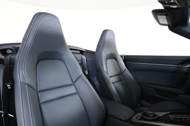2025 Porsche 911  - 22964883 - 17