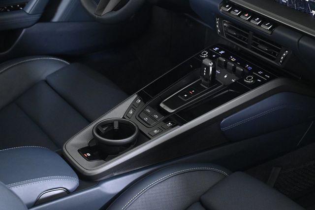 2025 Porsche 911  - 22964883 - 24