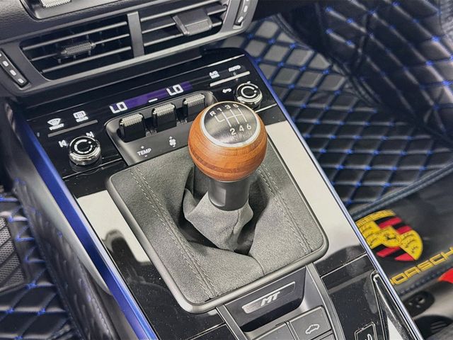 2025 Porsche 911  - 23069983 - 23