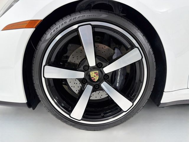 2025 Porsche 911  - 23069983 - 34