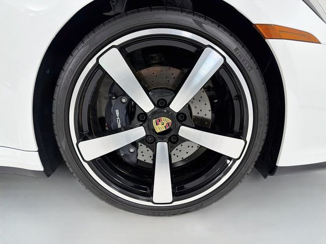 2025 Porsche 911  - 23069983 - 36