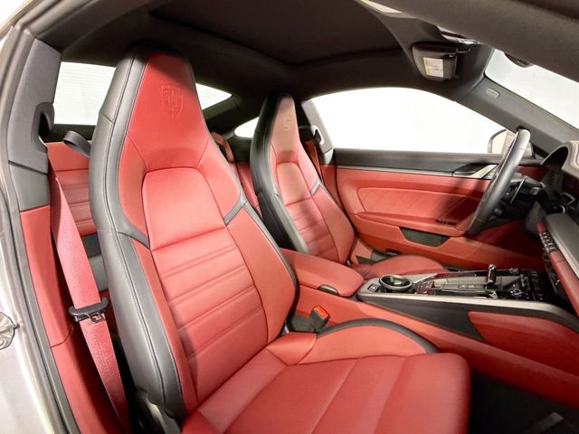 2025 Porsche 911 Carrera - 23047558 - 17