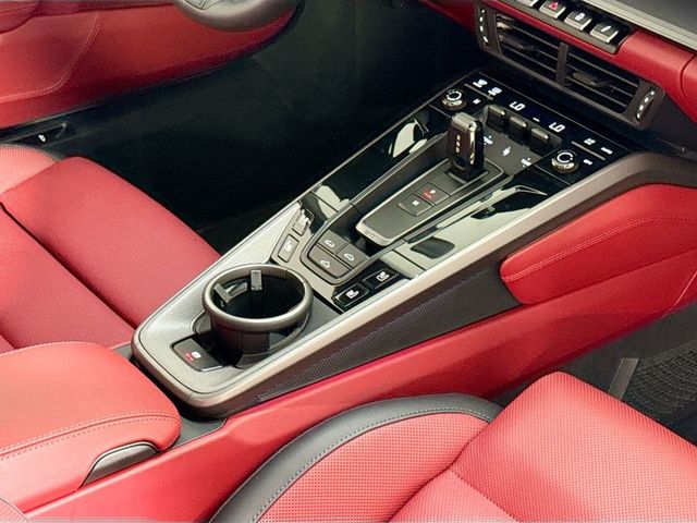 2025 Porsche 911 Carrera - 23047558 - 19