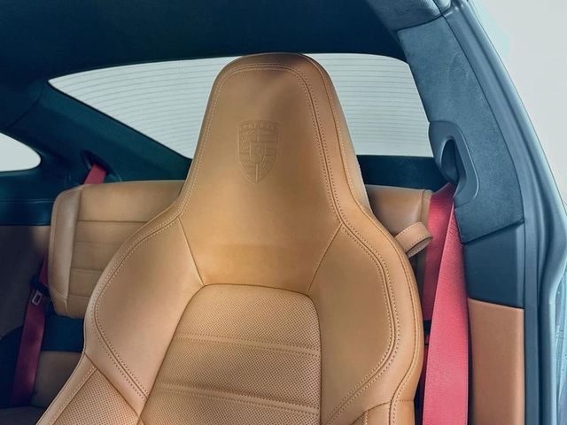 2025 Porsche 911 Carrera - 23061003 - 23