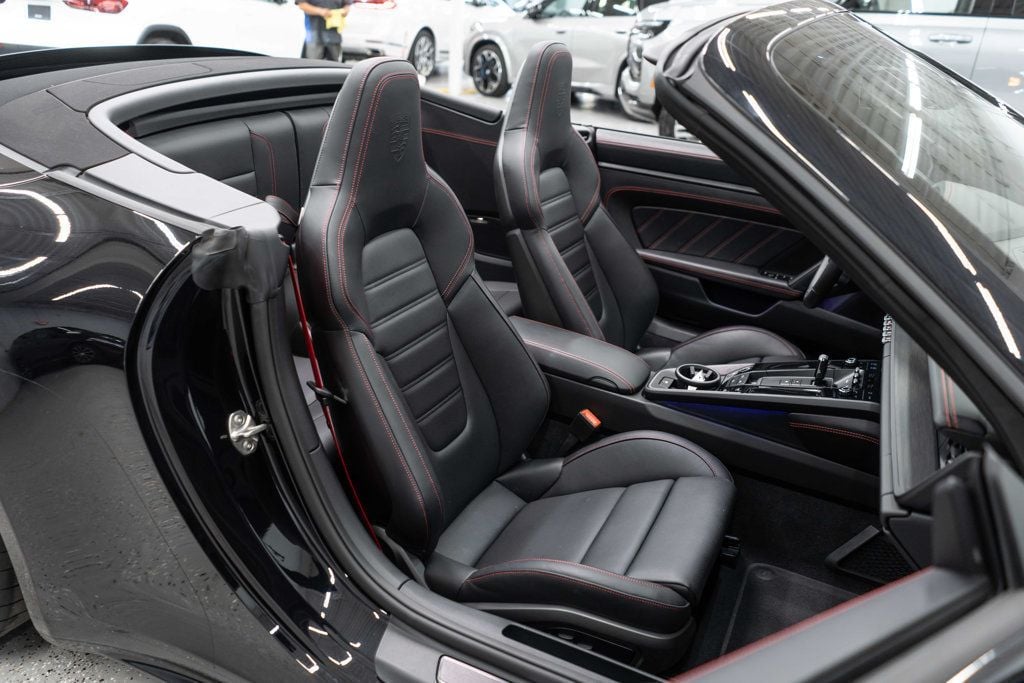 Porsche 911 photo 11