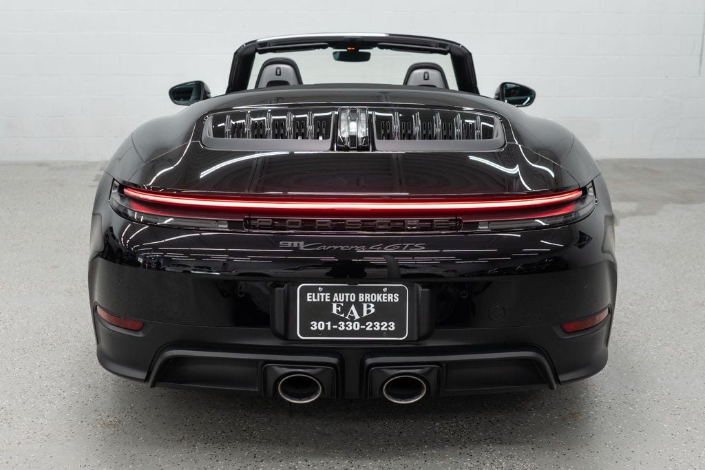 Porsche 911 photo 4