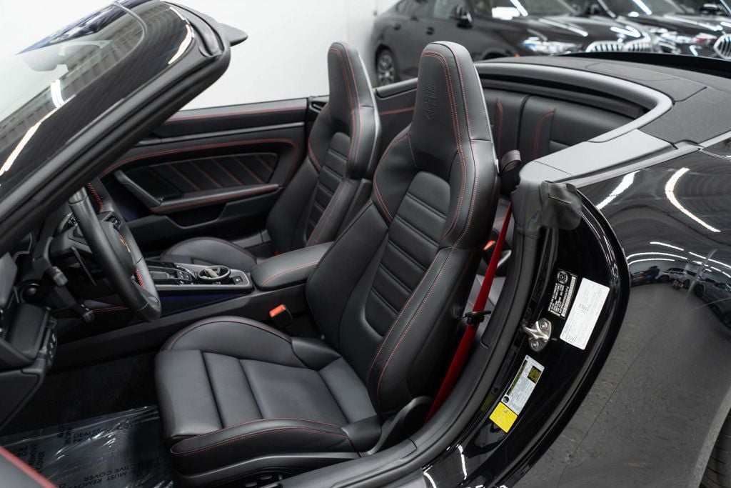 Porsche 911 photo 9