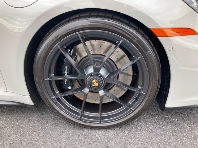 2025 Porsche 911 Carrera 4 GTS Coupe - 22930594 - 27