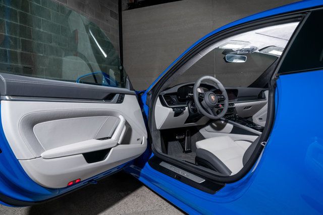 2025 Porsche 911 Carrera Coupe - 23008557 - 27