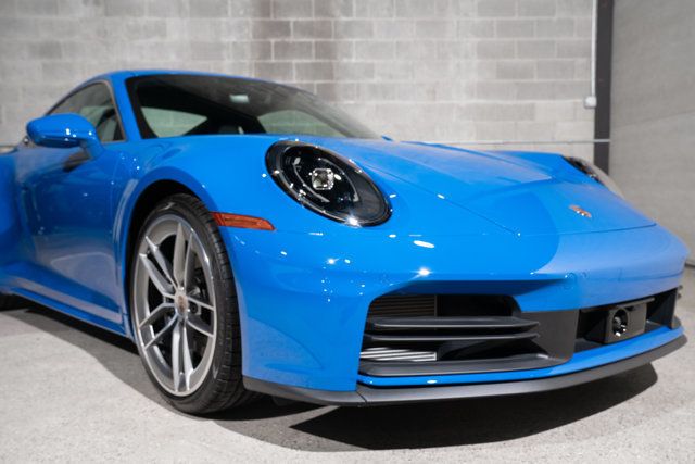 2025 Porsche 911 Carrera Coupe - 23008557 - 33