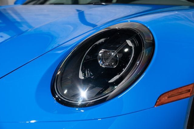 2025 Porsche 911 Carrera Coupe - 23008557 - 36