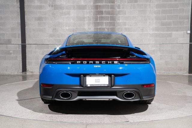 2025 Porsche 911 Carrera Coupe - 23008557 - 3