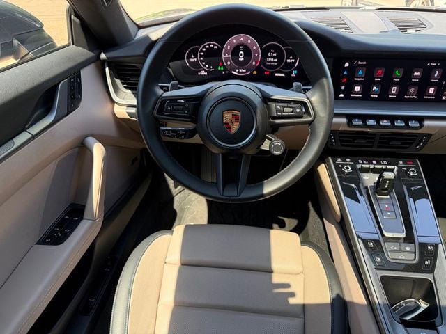 2025 Porsche 911 - Photo 6